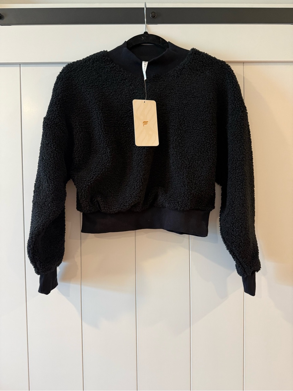 Fabletics Black Cropped Sherpa Pullover Jacket